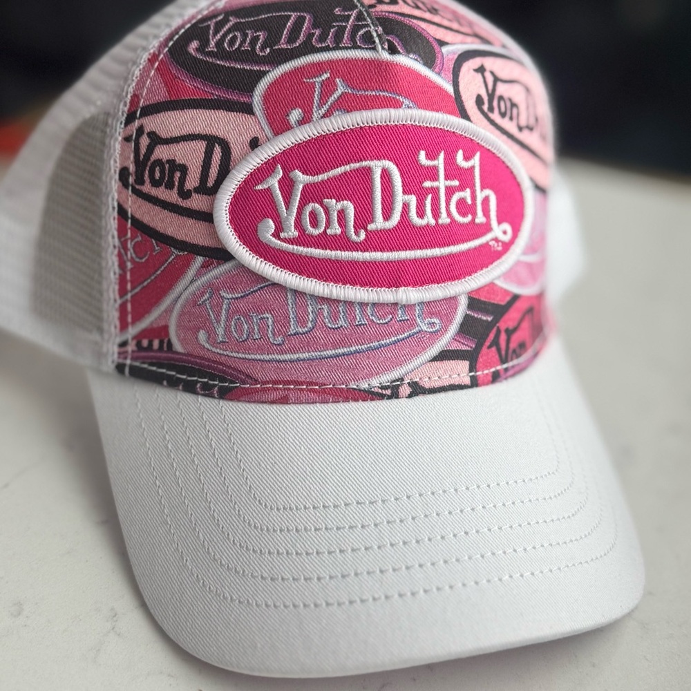 🩷Last One! 🩷NWT Von Dutch Pink & White Billboard Trucker - Adjustable